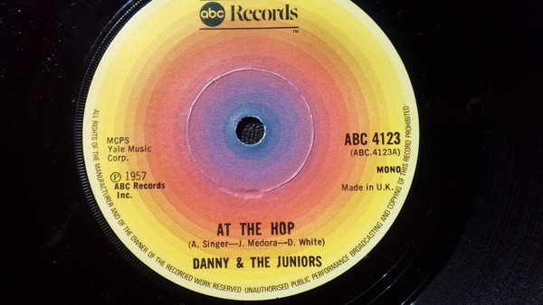 Cover Danny & The Juniors - At The Hop / Rock And Roll Is Here To Stay (7, Single, RE, Ora) Schallplatten Ankauf