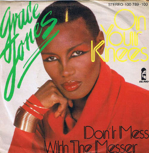 Cover Grace Jones - On Your Knees (7, Single) Schallplatten Ankauf