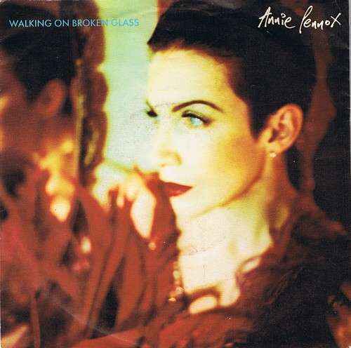 Cover Annie Lennox - Walking On Broken Glass (7) Schallplatten Ankauf
