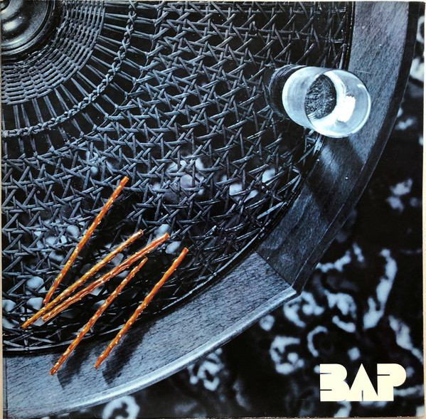 Cover BAP - Zwesche Salzjebäck Un Bier (LP, Album, Emb) Schallplatten Ankauf