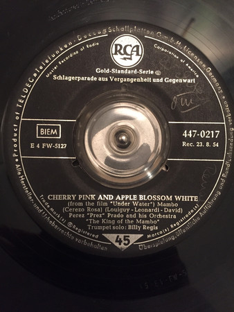 Bild Perez Prez Prado And His Orchestra* - Cherry Pink And Apple Blossom White / St. Louis Blues Mambo (7, Single) Schallplatten Ankauf