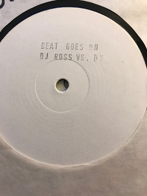 Cover DJ Ross (2) vs. DY* - Beat Goes On (12, TP) Schallplatten Ankauf