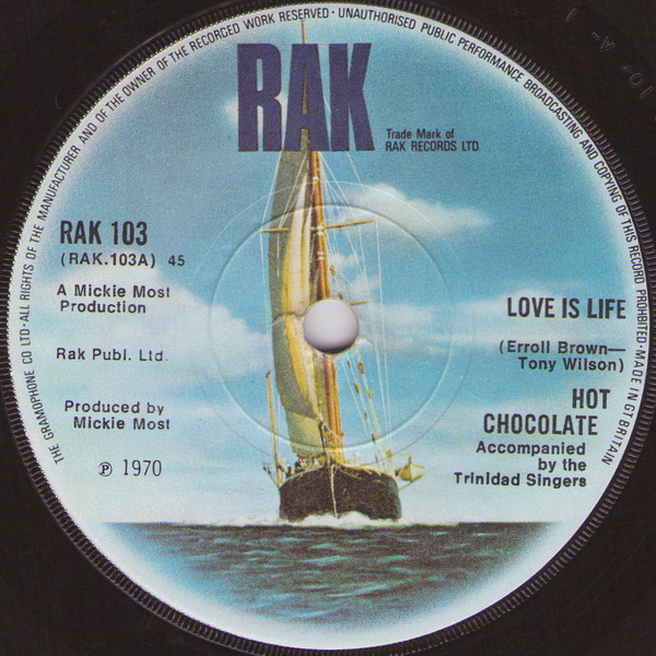 Cover Hot Chocolate - Love Is Life (7, Sol) Schallplatten Ankauf