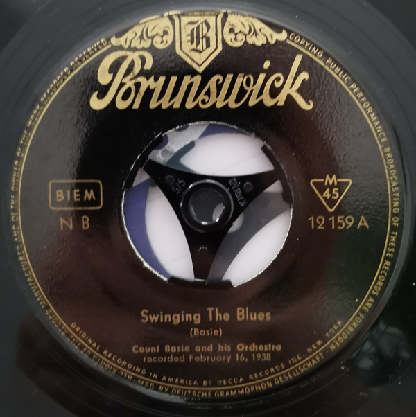 Cover Count Basie Orchestra - Swinging The Blues; Sent For You Yesterday (7) Schallplatten Ankauf