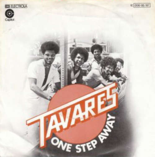 Cover Tavares - One Step Away (7, Single) Schallplatten Ankauf