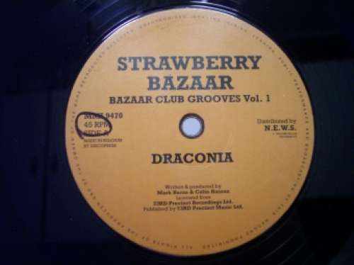 Cover Strawberry Bazaar - Bazaar Club Grooves Vol. One (12) Schallplatten Ankauf