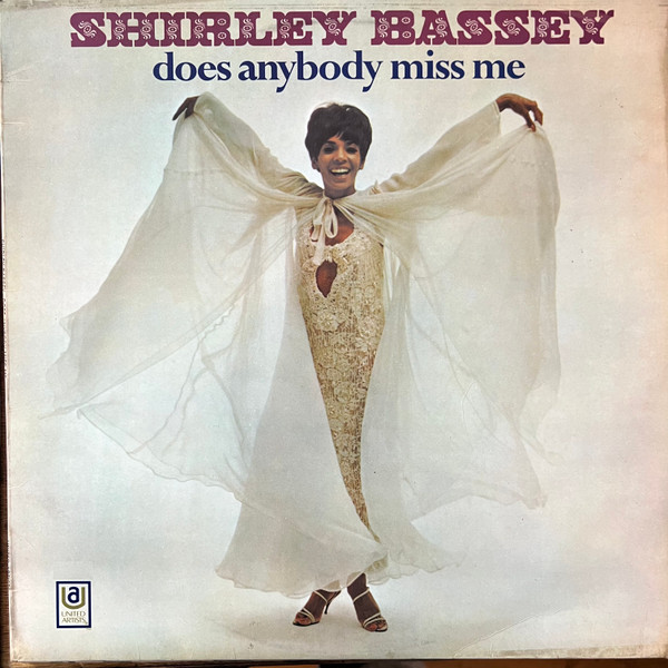 Cover Shirley Bassey - Does Anybody Miss Me (LP, Album) Schallplatten Ankauf