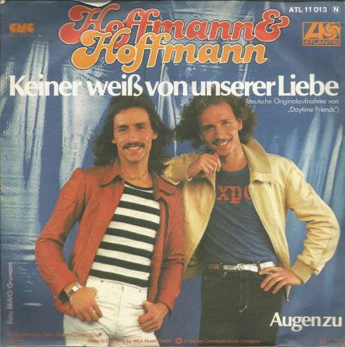 Cover Hoffmann & Hoffmann - Keiner Weiß Von Unserer Liebe (7, Single) Schallplatten Ankauf