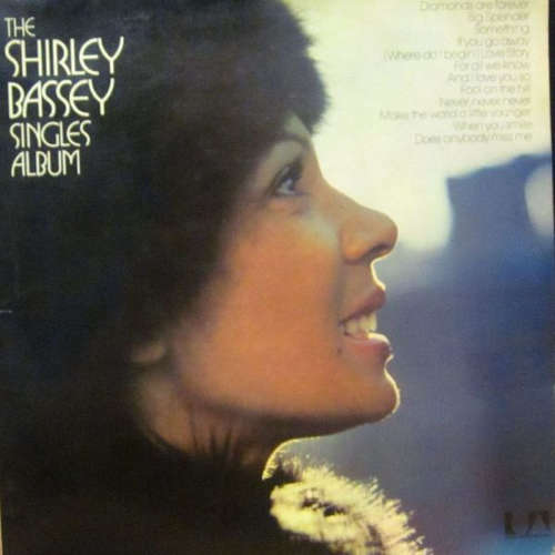 Cover Shirley Bassey - The Shirley Bassey Singles Album (LP, Comp, RE) Schallplatten Ankauf