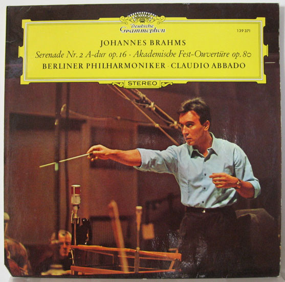 Cover Johannes Brahms - Claudio Abbado ∙ Berliner Philharmoniker - Serenade Nr. 2 A-dur Op. 16 ∙ Akademische Fest-Ouvertüre Op. 80 (LP, RE) Schallplatten Ankauf