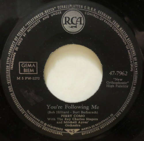 Cover Perry Como - You're Following Me / Especially For The Young (7, Single) Schallplatten Ankauf