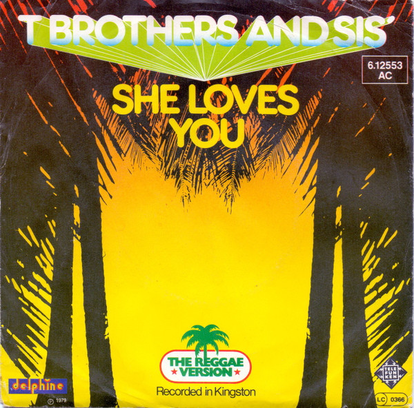 Cover T Brothers And Sis - She Loves You (7) Schallplatten Ankauf