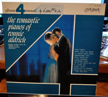Cover Ronnie Aldrich And His Two Pianos And Orchestra* - The Romantic Pianos Of Ronnie Aldrich (LP) Schallplatten Ankauf