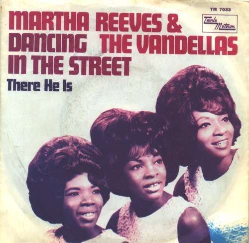 Cover Martha Reeves & The Vandellas - Dancing In The Street / There He Is (7) Schallplatten Ankauf