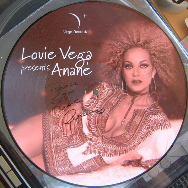 Cover Louie Vega Presents Anané - Nos Vida / Mon Amour (12, Pic) Schallplatten Ankauf