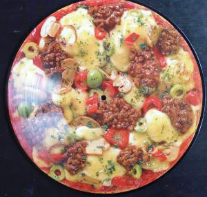 Cover Various - Im Pizza-Markt Ist Musik - Dr.Oetker Knusperia Italo-Top-Hits (LP, Comp, Pic) Schallplatten Ankauf