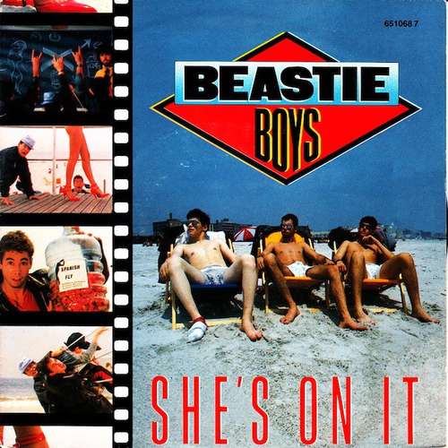 Cover Beastie Boys - She's On It (7, Single) Schallplatten Ankauf