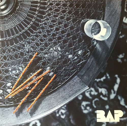 Cover BAP - Zwesche Salzjebäck Un Bier (LP, Album) Schallplatten Ankauf