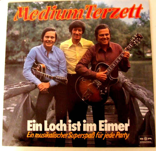 Cover Medium Terzett - Ein Loch ist im Eimer - Ein musikalischer Superspaß für jede Party (LP, Comp) Schallplatten Ankauf
