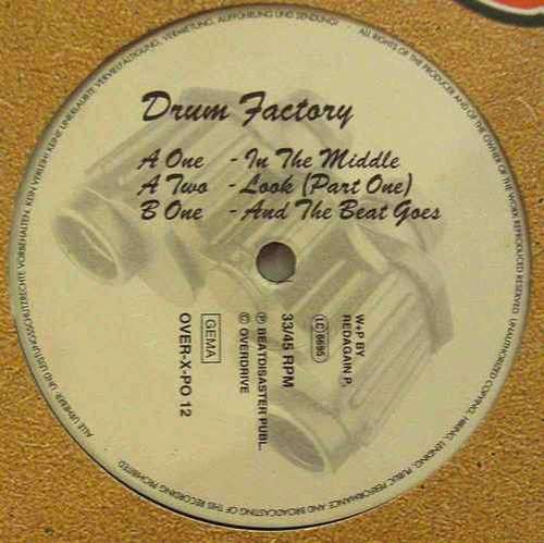 Cover Drum Factory - In The Middle (12, EP) Schallplatten Ankauf